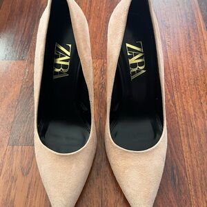 Brand New Zara Women's Beige Suede Heels